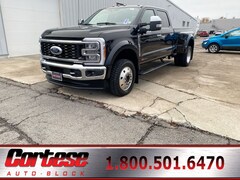 2023 Ford Super Duty F-450 DRW Lariat Truck Crew Cab