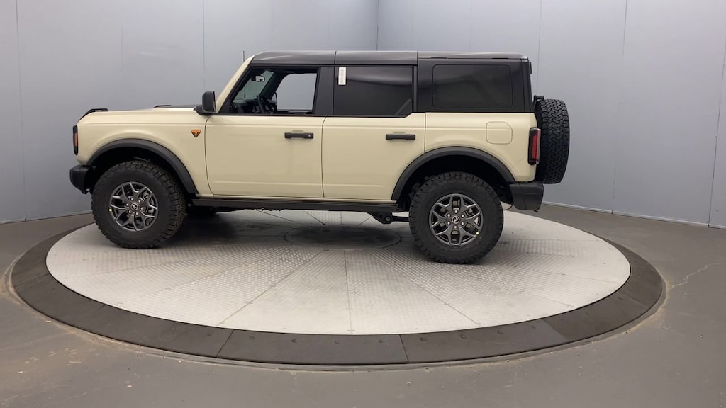 New 2025 Ford Bronco Badlands Convertible