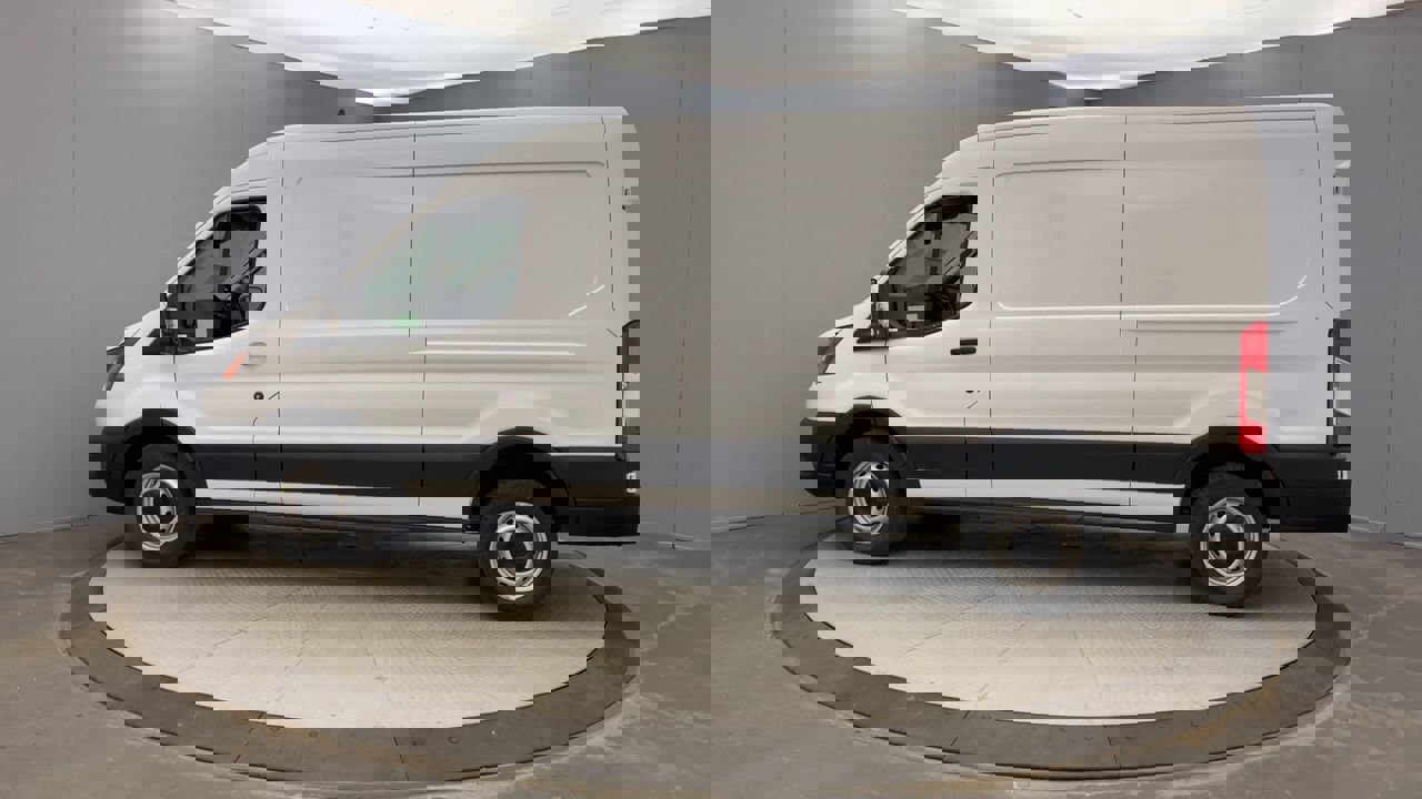 2025 Ford Transit Cargo photo 2
