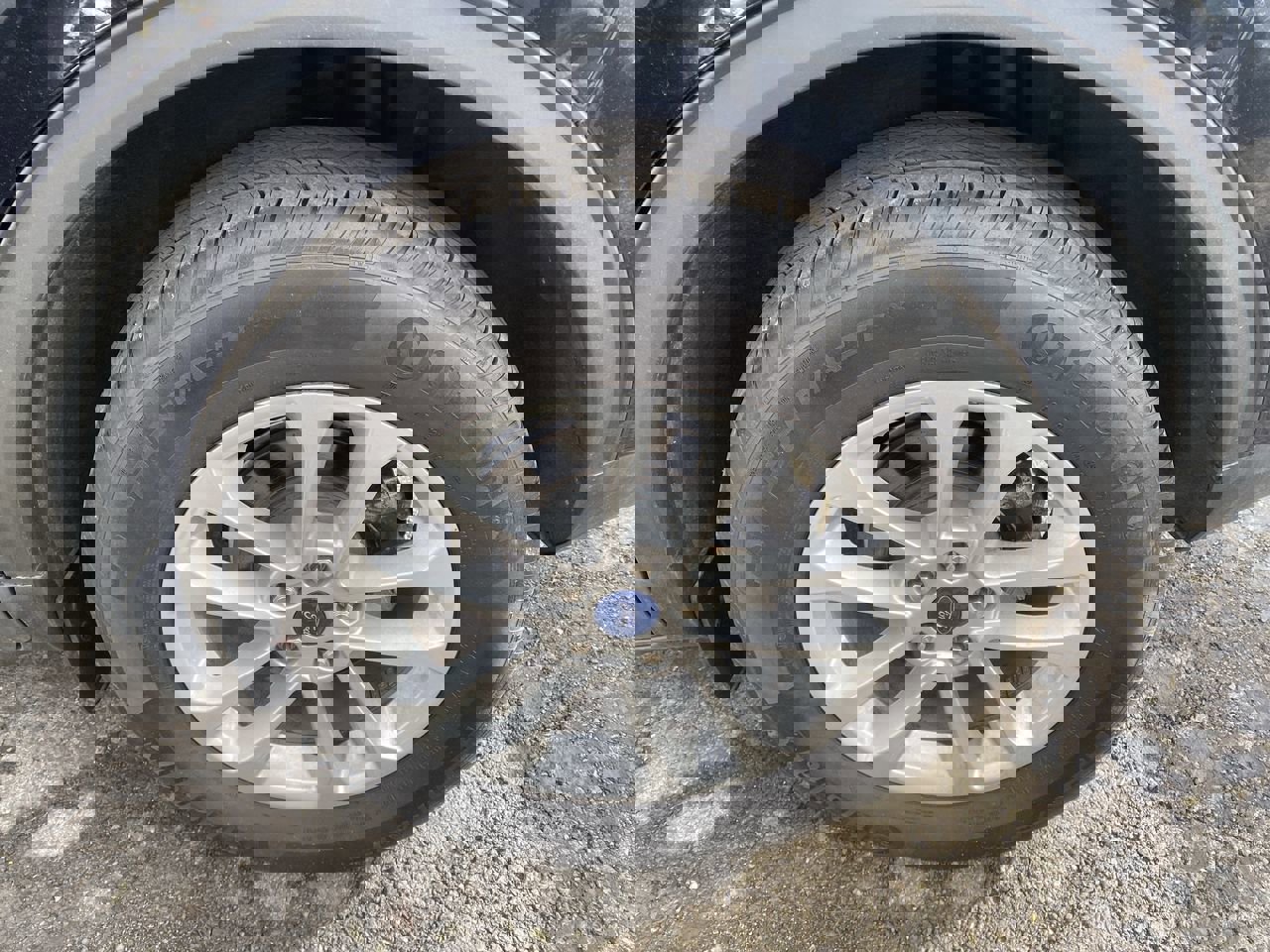 2021 Ford Escape SE photo 2