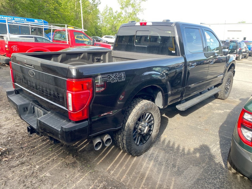 Used 2022 Ford Super Duty F-250 SRW Lariat Truck Crew Cab