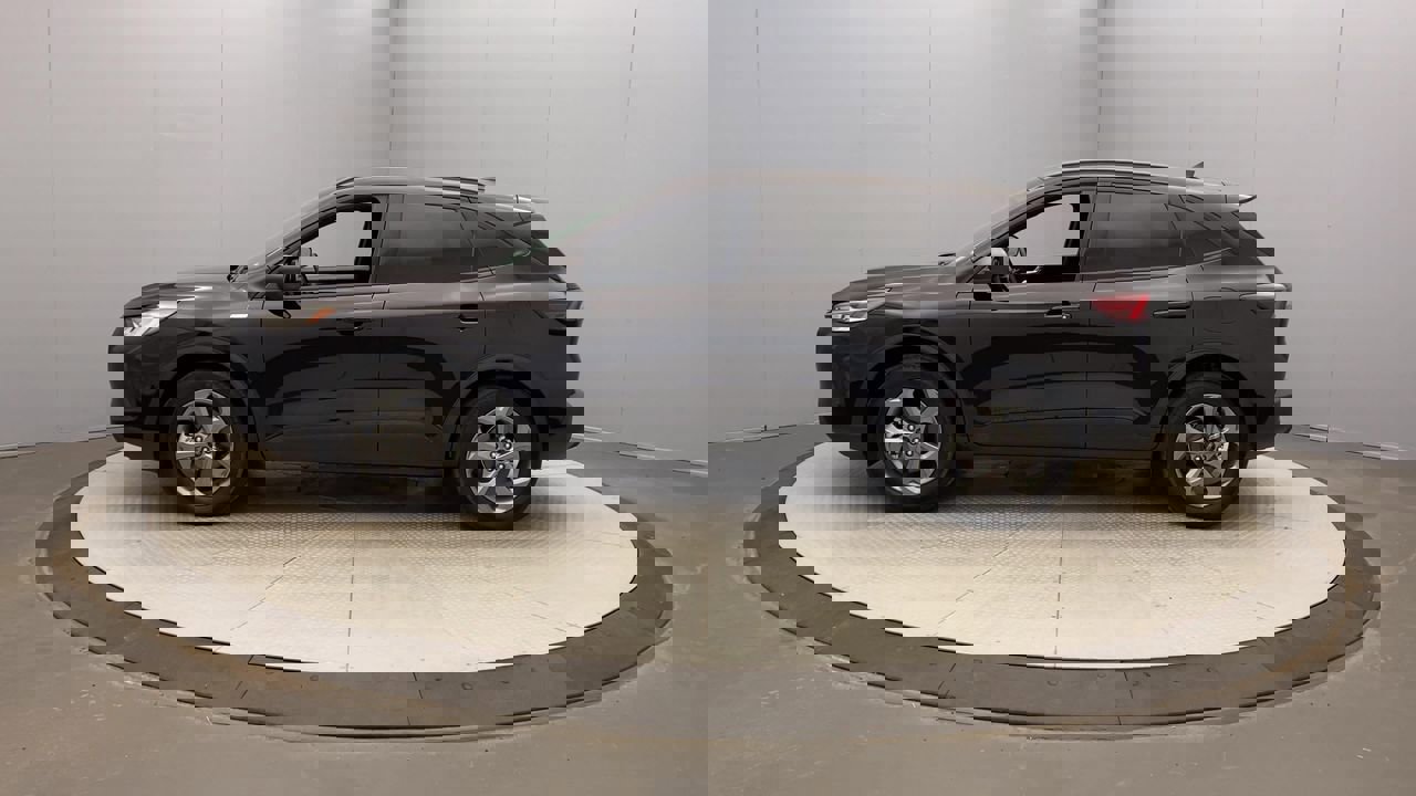 2025 Ford Escape ST-Line photo 2