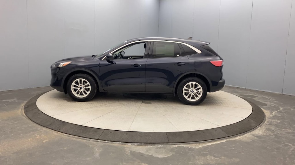 2021 Ford Escape SE photo 3