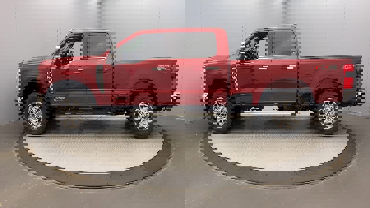2026 Ford F-350 Lariat photo 2