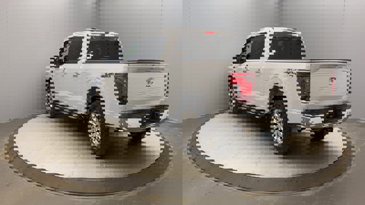2025 Ford F-150 XLT photo 3