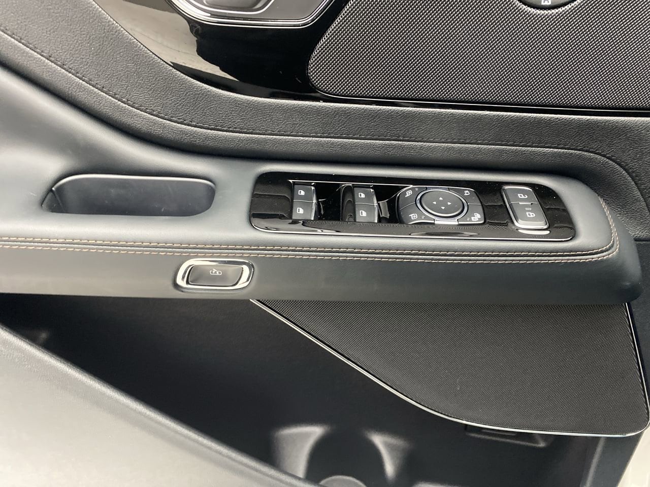 2025 Lincoln Aviator Premiere - Photo 11