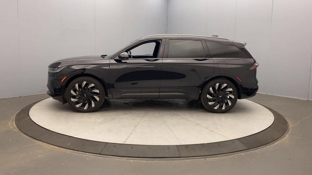 Used 2024 Lincoln Nautilus Reserve SUV