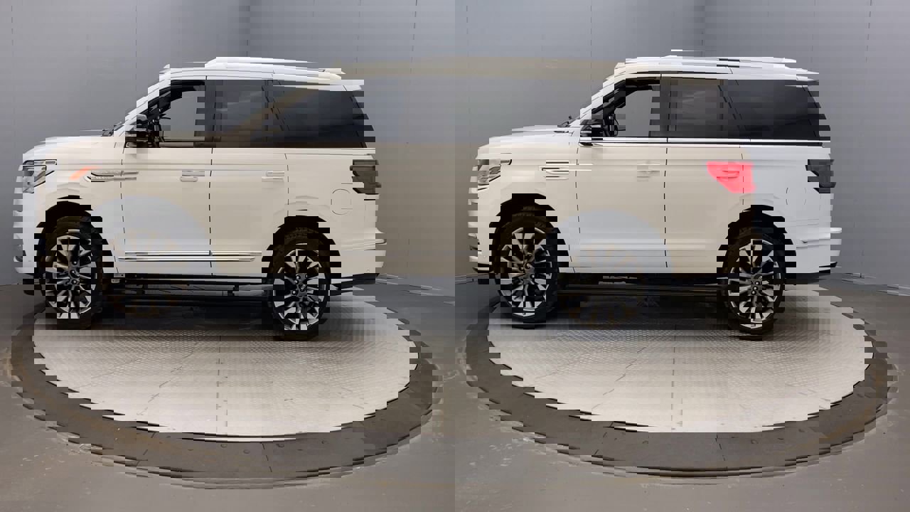 2021 Lincoln Navigator Reserve photo 2