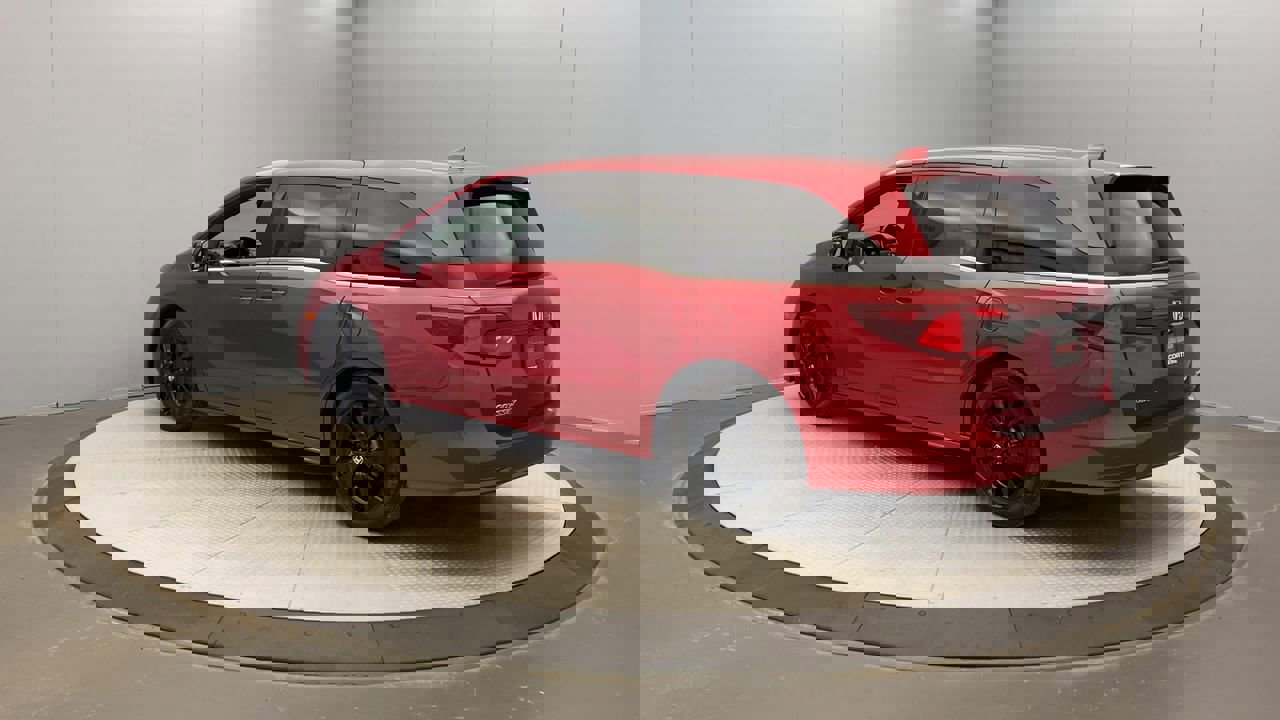 2023 Honda Odyssey Sport photo 3