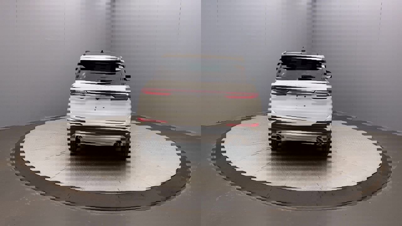 2025 Lincoln Corsair Premiere photo 3