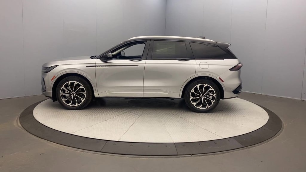 New 2024 Lincoln Nautilus For Sale at Cortese Auto Group VIN