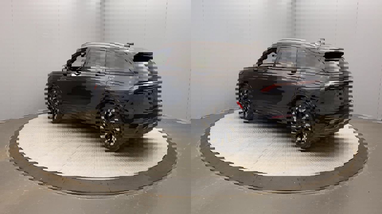 2024 Lincoln Nautilus Reserve photo 2