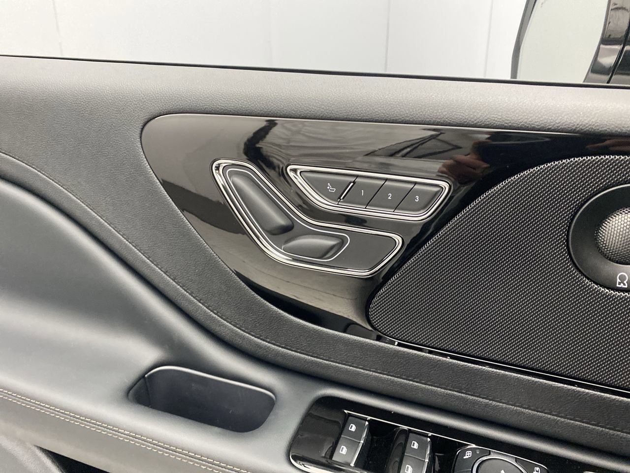 2025 Lincoln Aviator Premiere - Photo 12