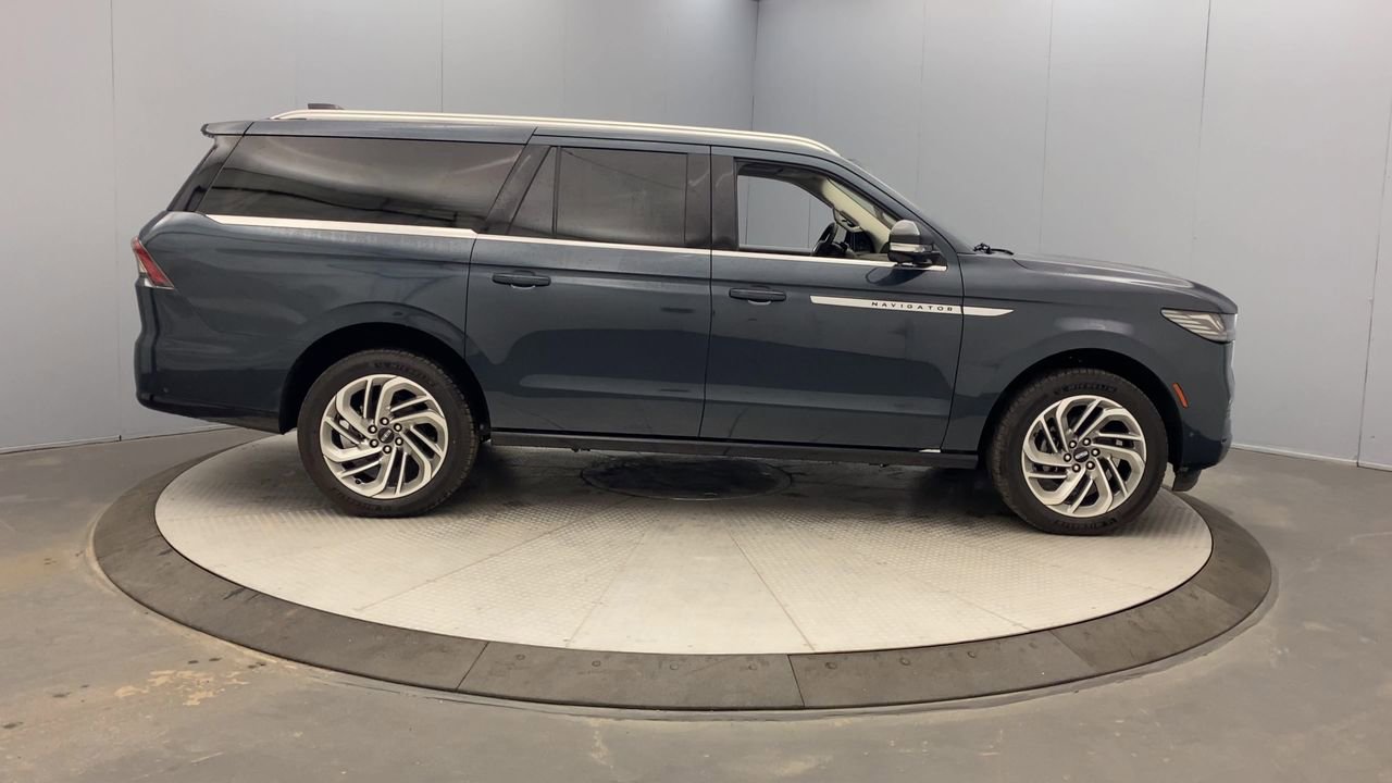 2025 Lincoln Navigator Reserve L - Photo 6