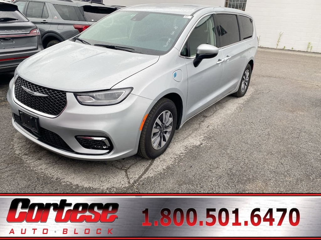 Used 2023 Chrysler Pacifica Hybrid Touring L Van Passenger Van