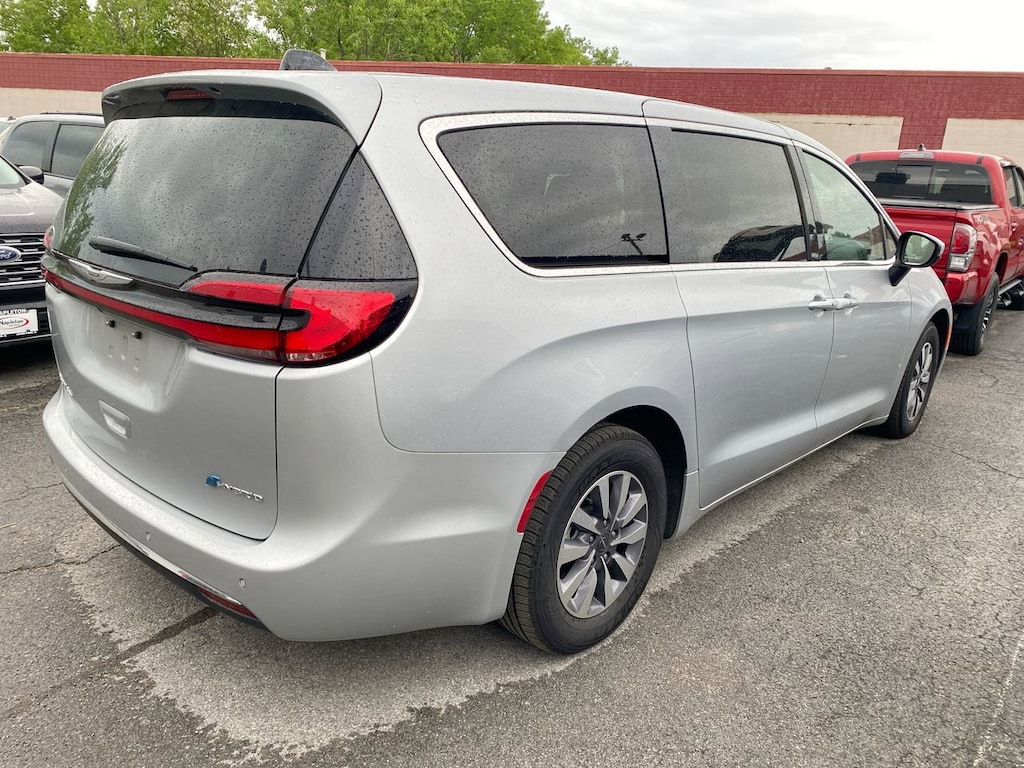 Used 2023 Chrysler Pacifica Hybrid Touring L Van Passenger Van