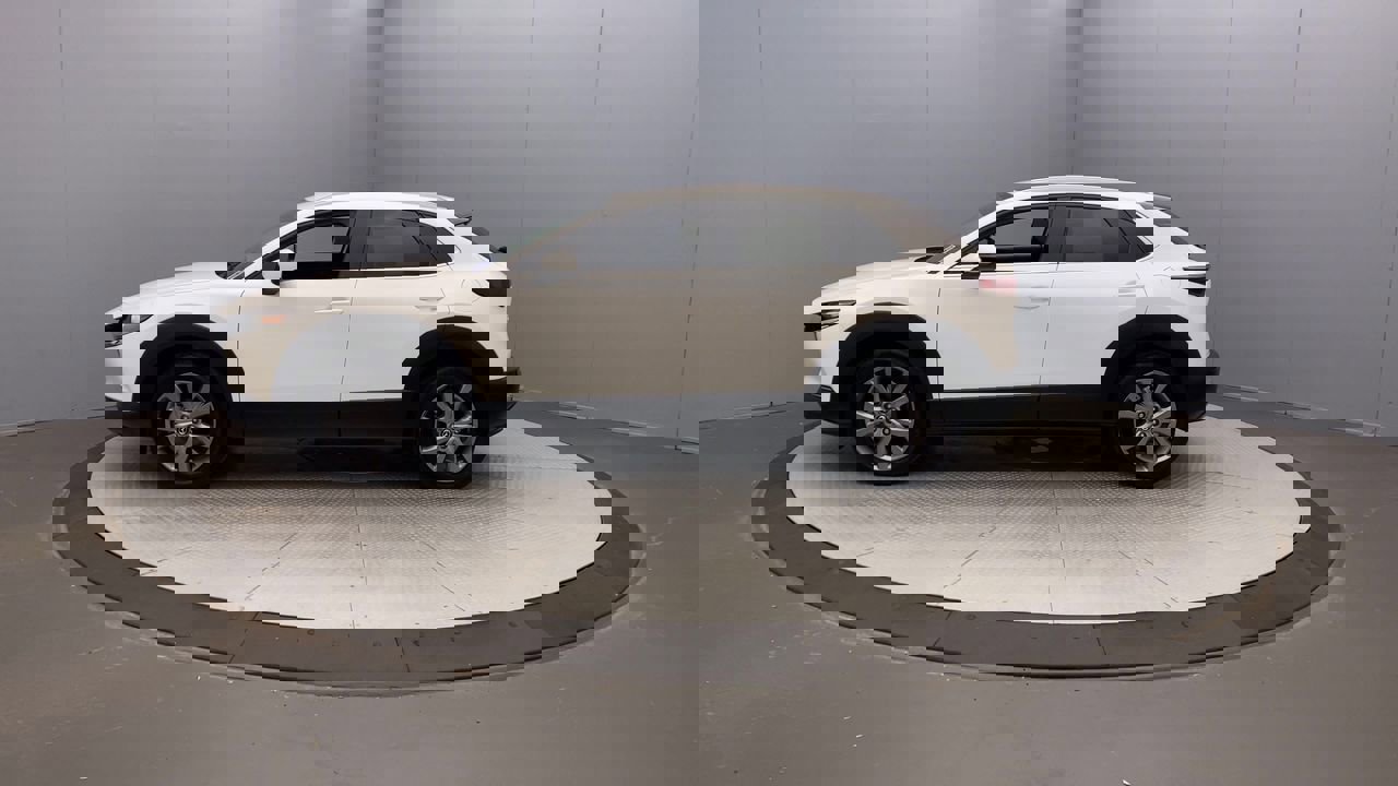 2024 Mazda CX-30 2.5 S Preferred photo 2