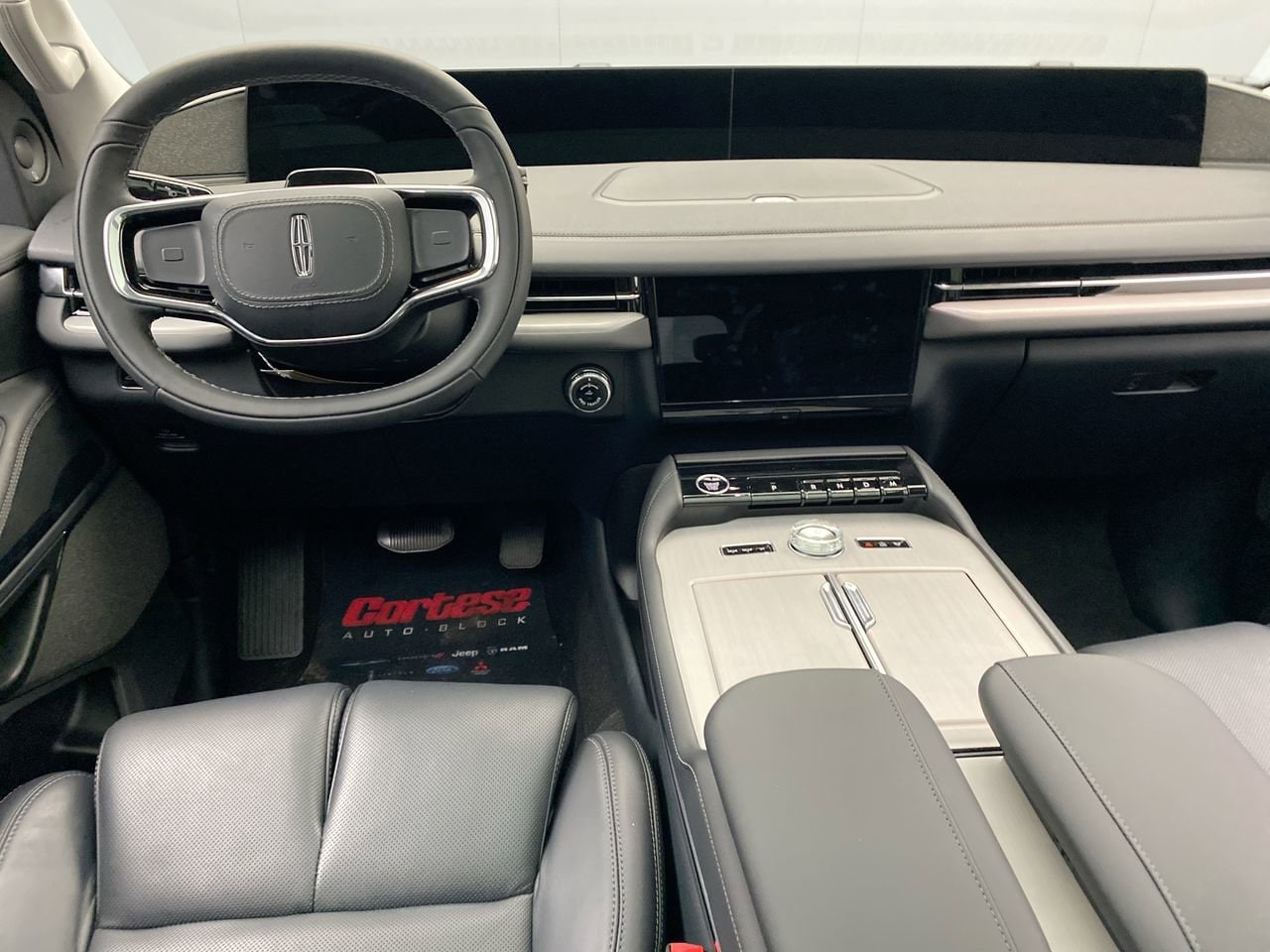 2025 Lincoln Navigator Reserve L - Photo 15