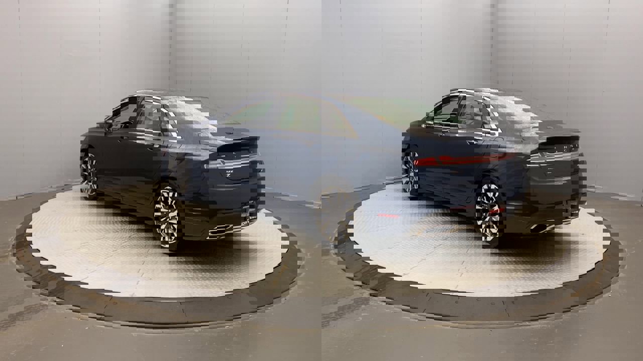 2017 Lincoln MKZ Select photo 2