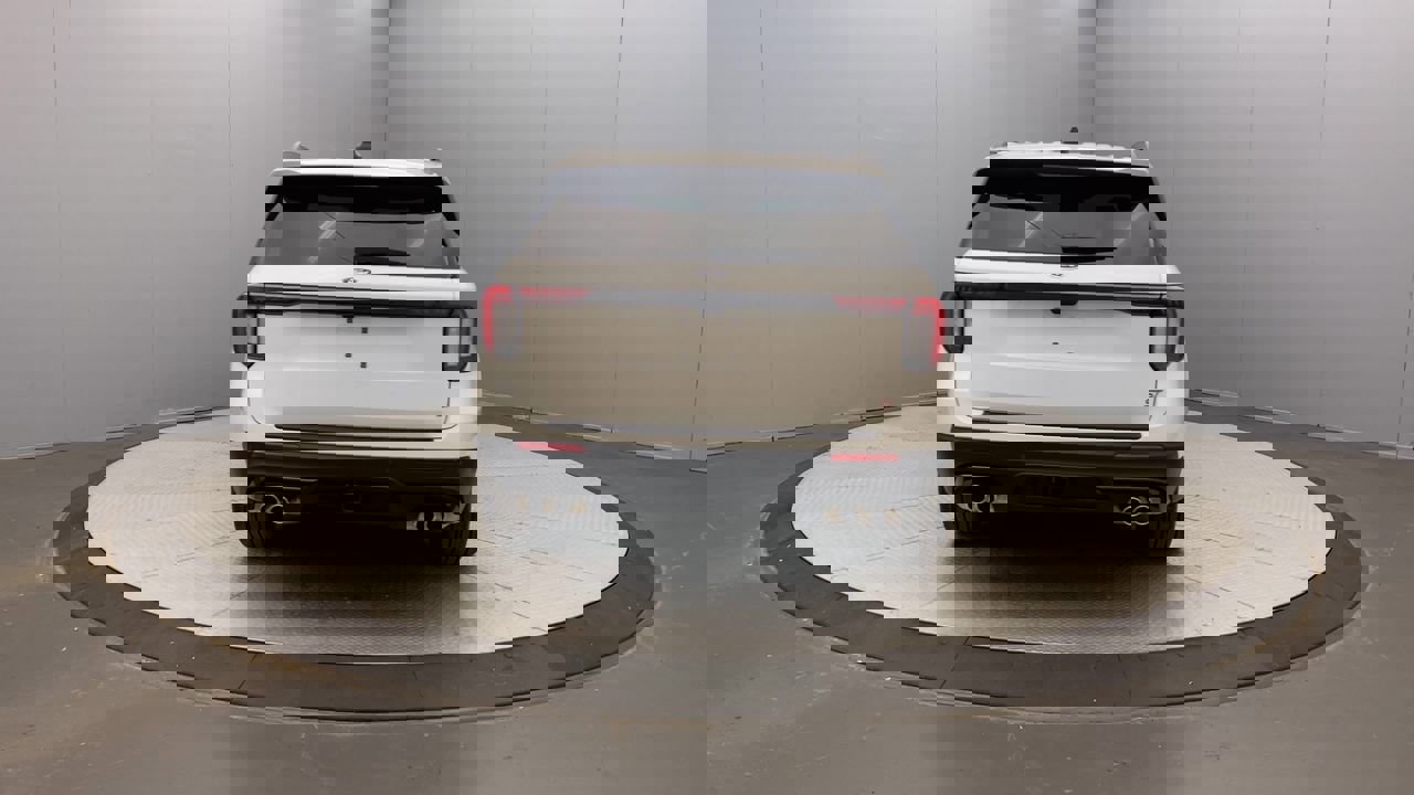 2025 Ford Explorer ST photo 3