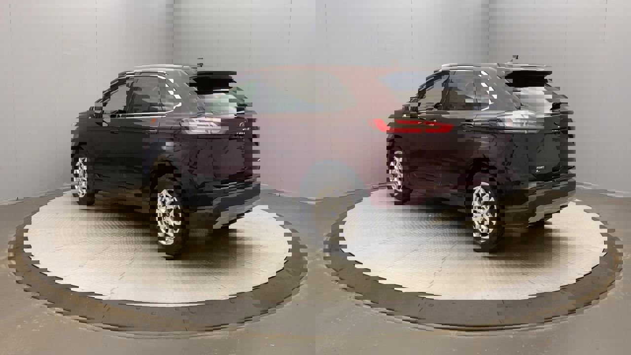 2022 Ford Edge SEL photo 3