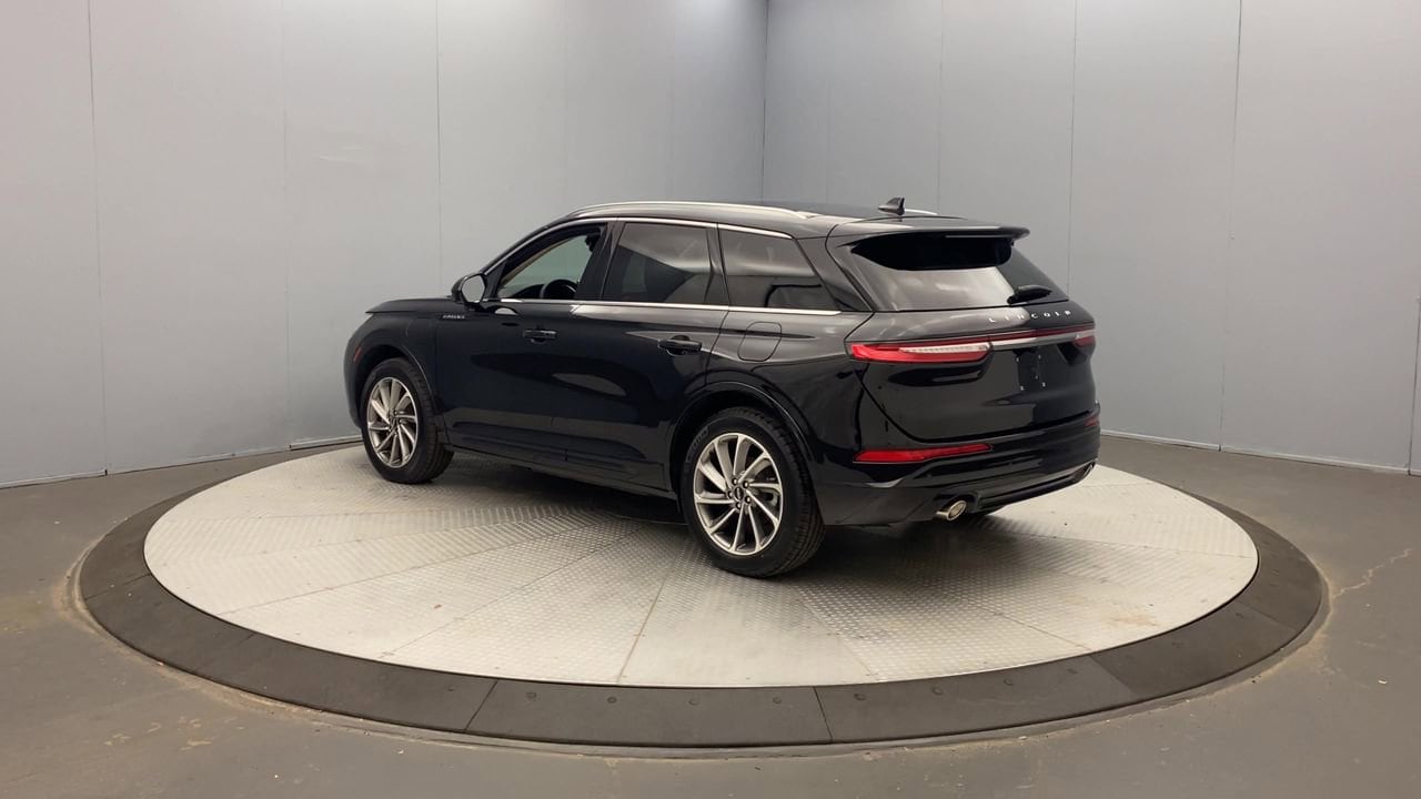 2024 Lincoln Corsair Grand Touring photo 2