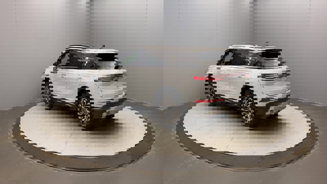 2025 Lincoln Corsair Premiere photo 3