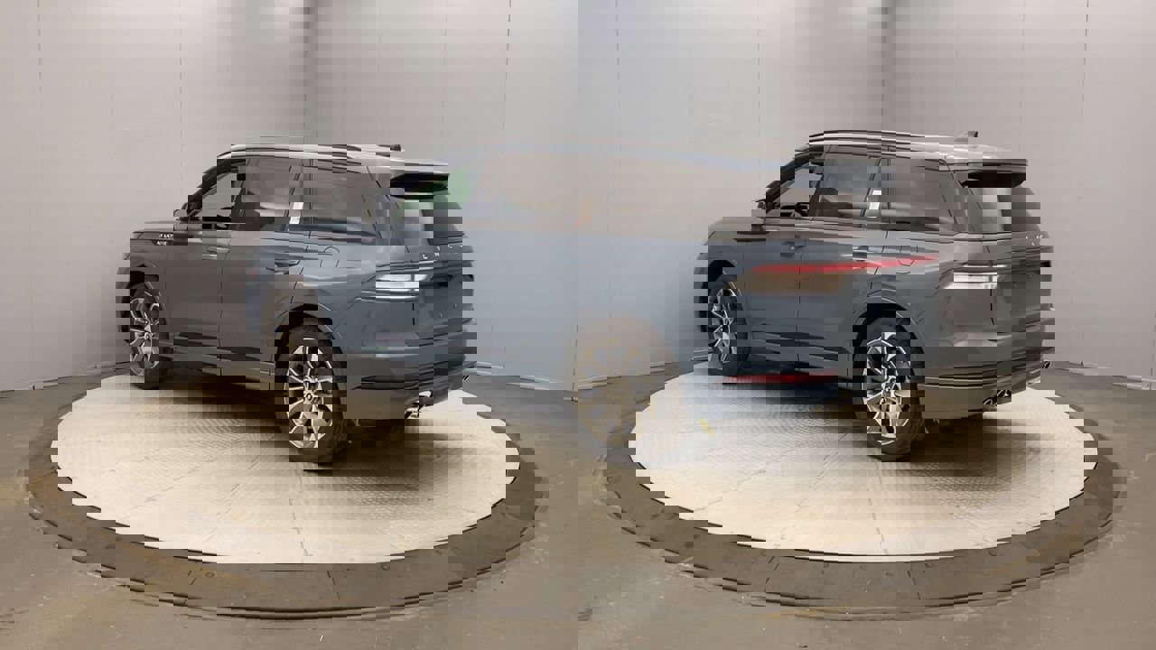 2025 Lincoln Aviator Premiere photo 3