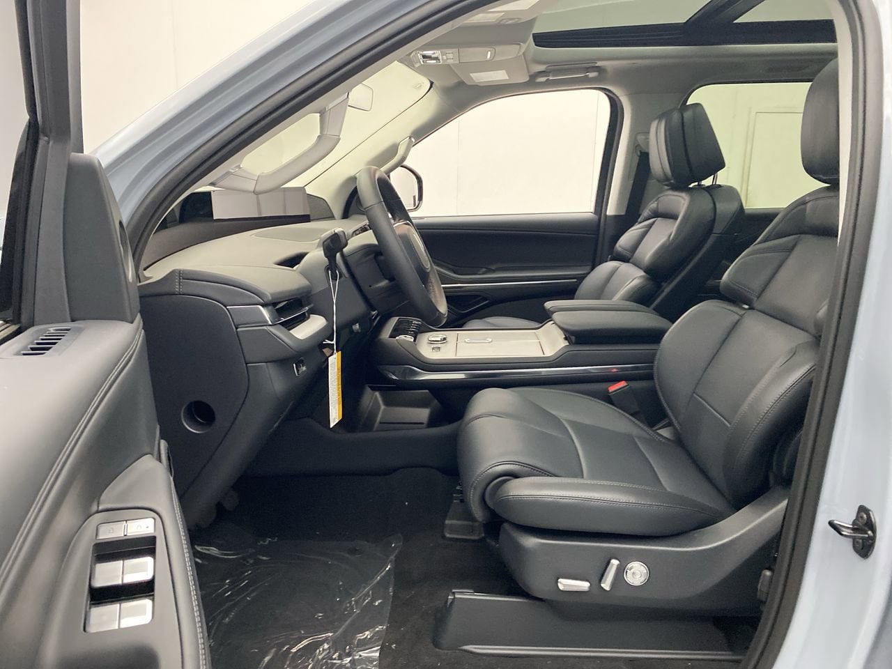2025 Lincoln Navigator Reserve - Photo 13