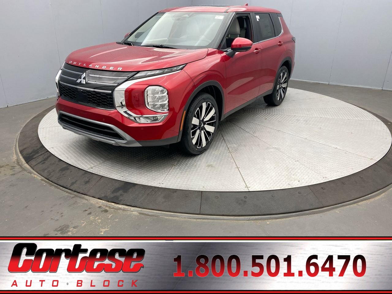 2025 Mitsubishi Outlander SE's photo