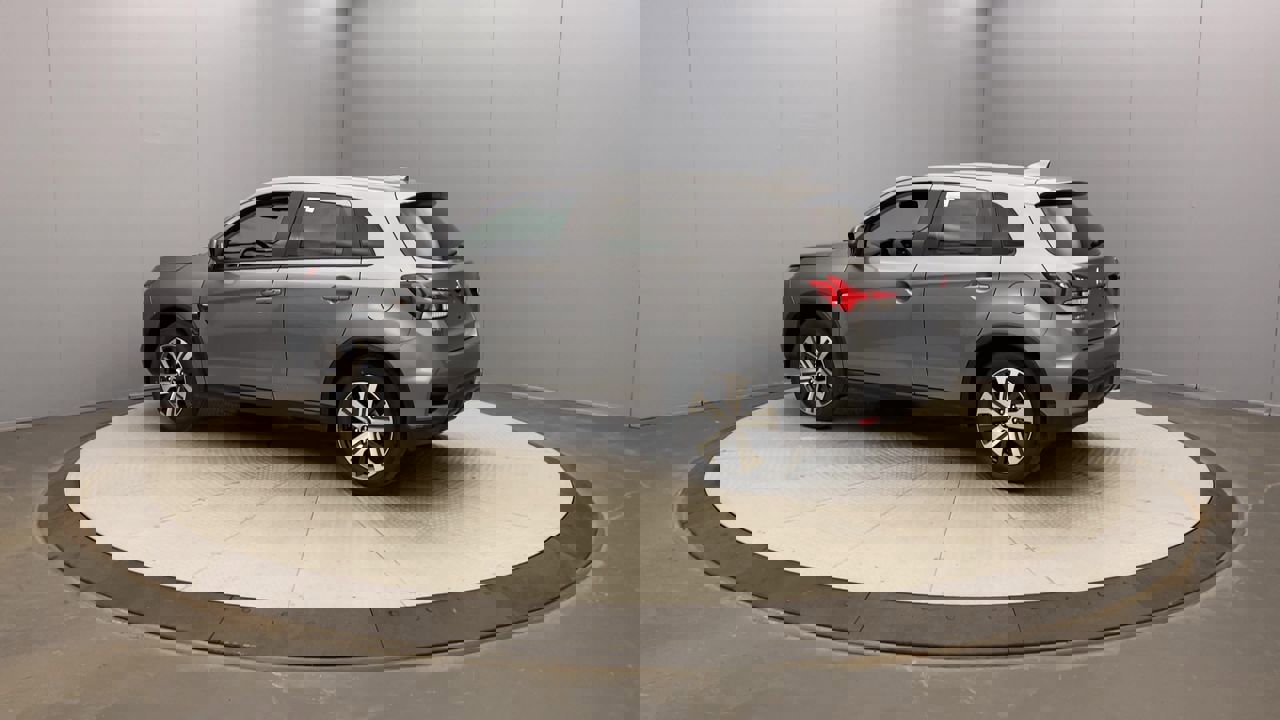 2025 Mitsubishi Outlander Sport ES SE LE photo 2