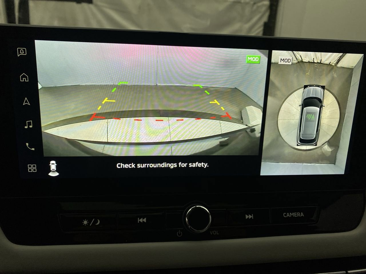 2025 Mitsubishi Outlander SEL Platinum Edition - Photo 16