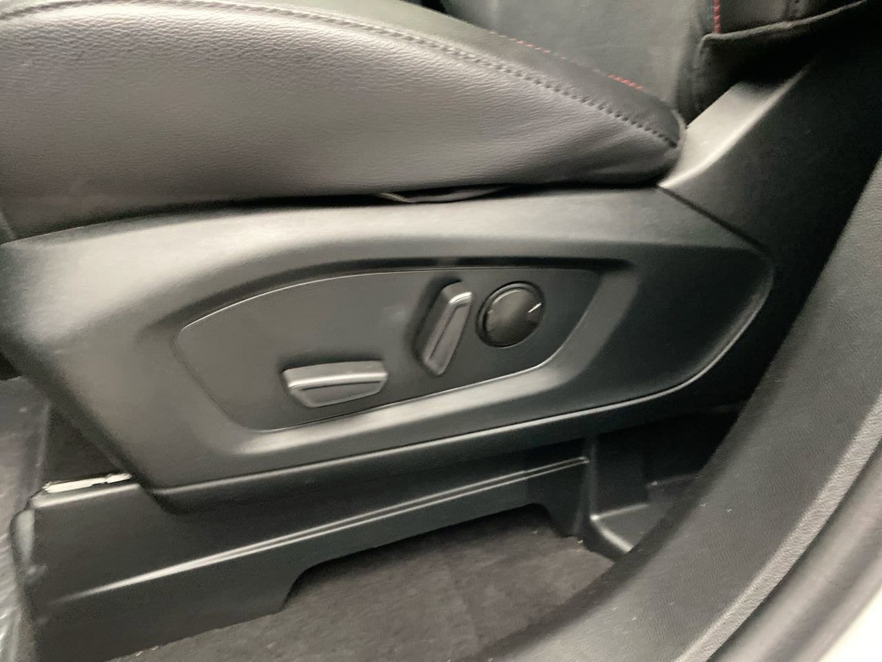 2024 Ford Explorer ST - Photo 13
