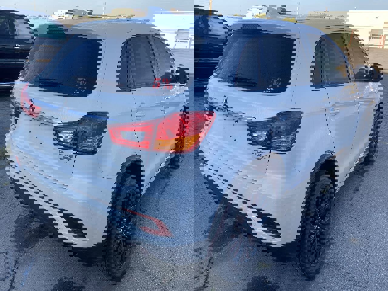 2018 Mitsubishi Outlander Sport photo 2