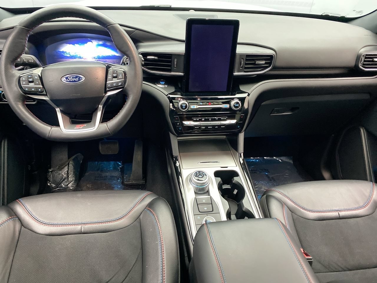2024 Ford Explorer ST - Photo 15