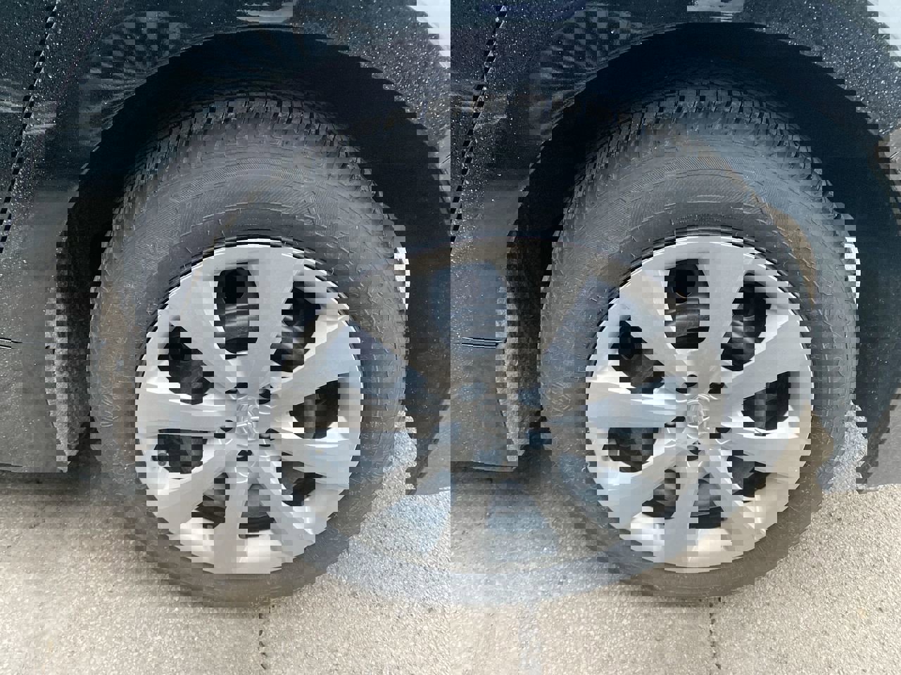 Used 2023 Toyota Corolla LE with VIN 5YFB4MDE4PP056680 for sale in Kansas City