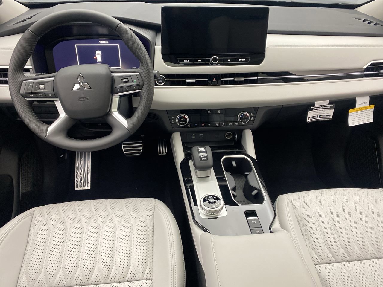 2025 Mitsubishi Outlander SEL Platinum Edition - Photo 14