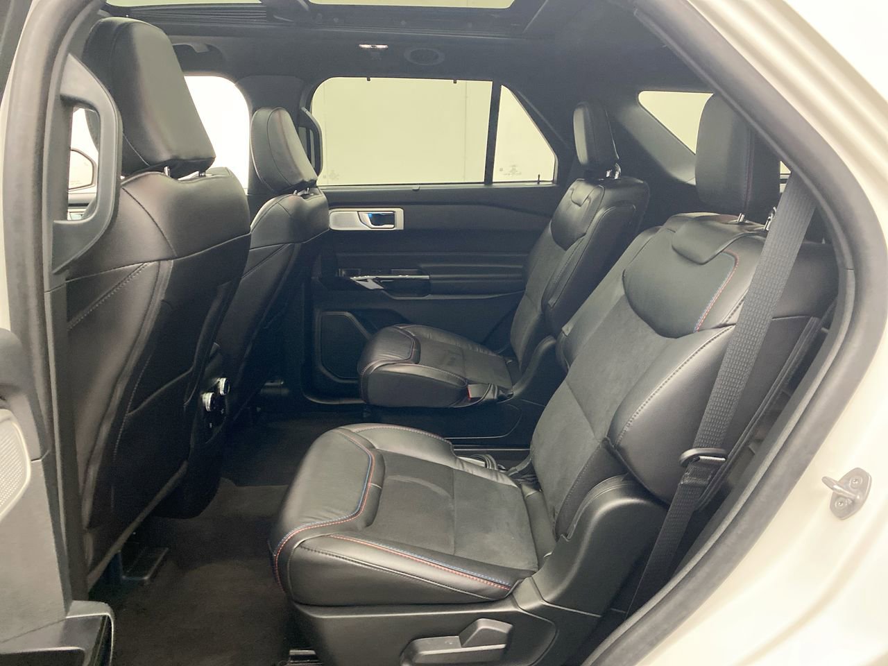2024 Ford Explorer ST - Photo 25