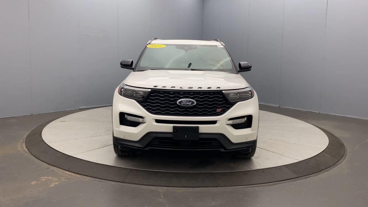 2024 Ford Explorer ST - Photo 8