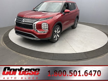 2025 Mitsubishi Outlander SE SUV