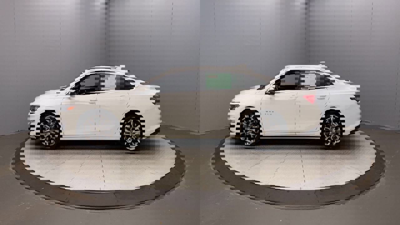 2023 Chevrolet Malibu 1LT photo 2