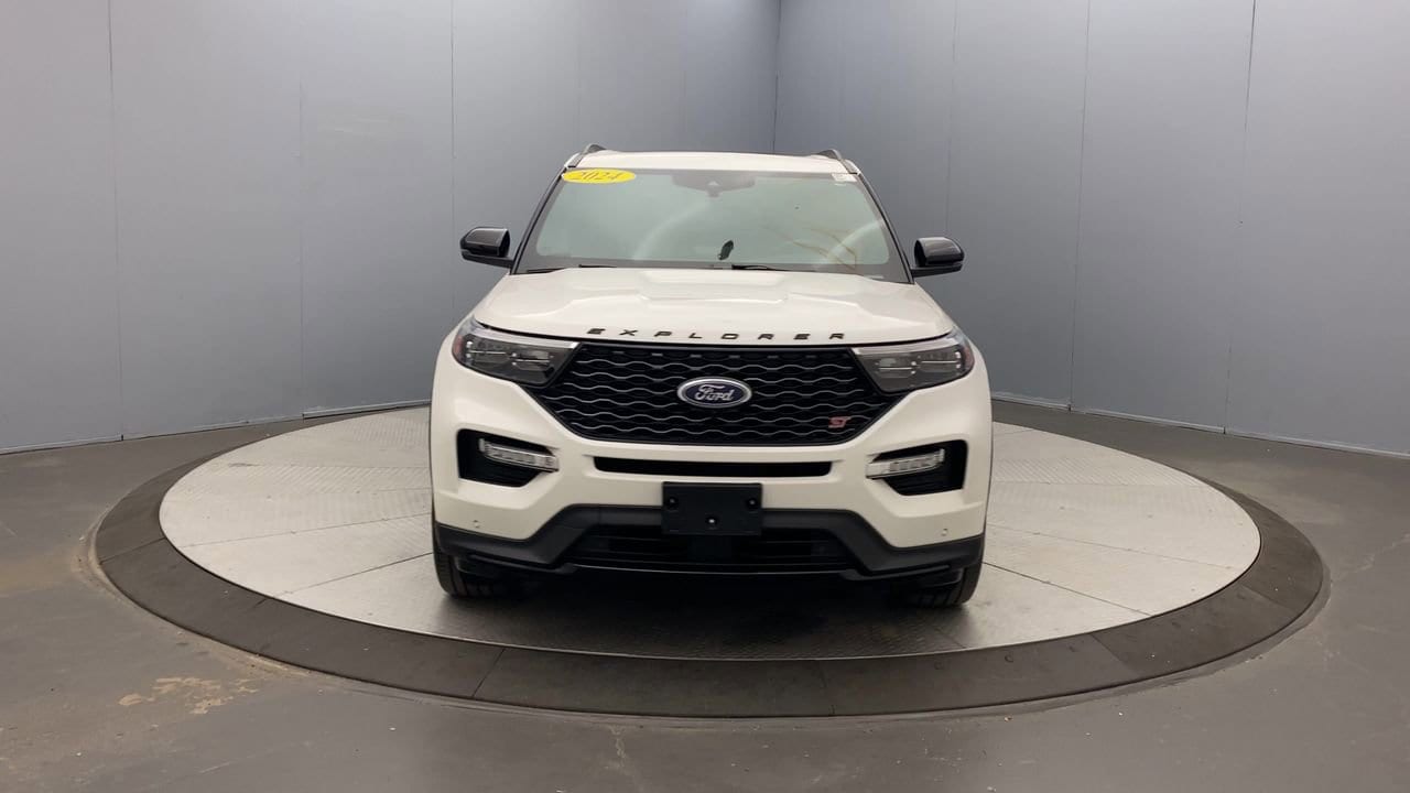 2024 Ford Explorer ST - Photo 8