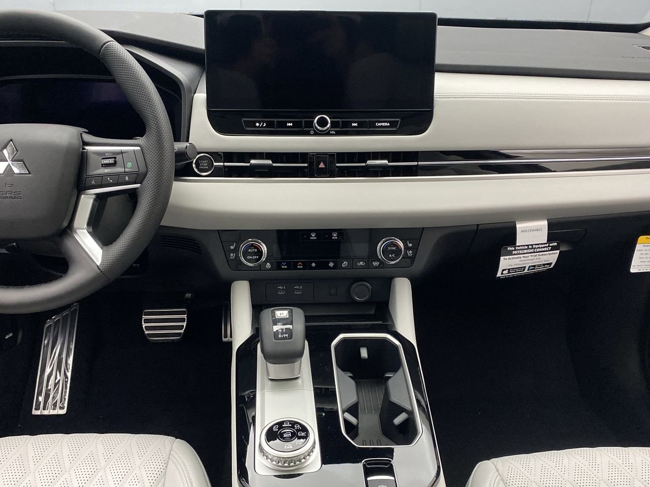 2025 Mitsubishi Outlander SEL Platinum Edition - Photo 19