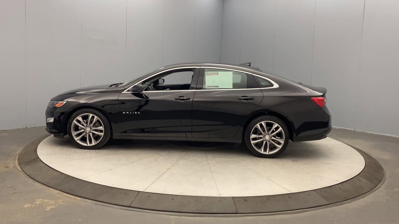 1G1ZD5ST4SF151559