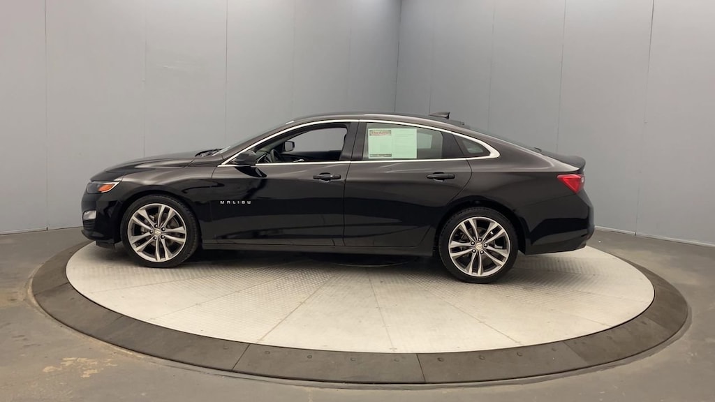 Used 2025 Chevrolet Malibu 1LT Sedan
