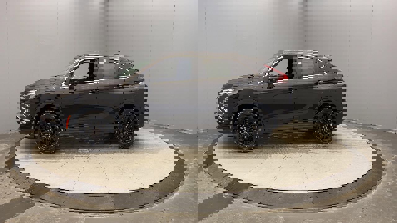 2025 Mitsubishi Eclipse Cross photo 2