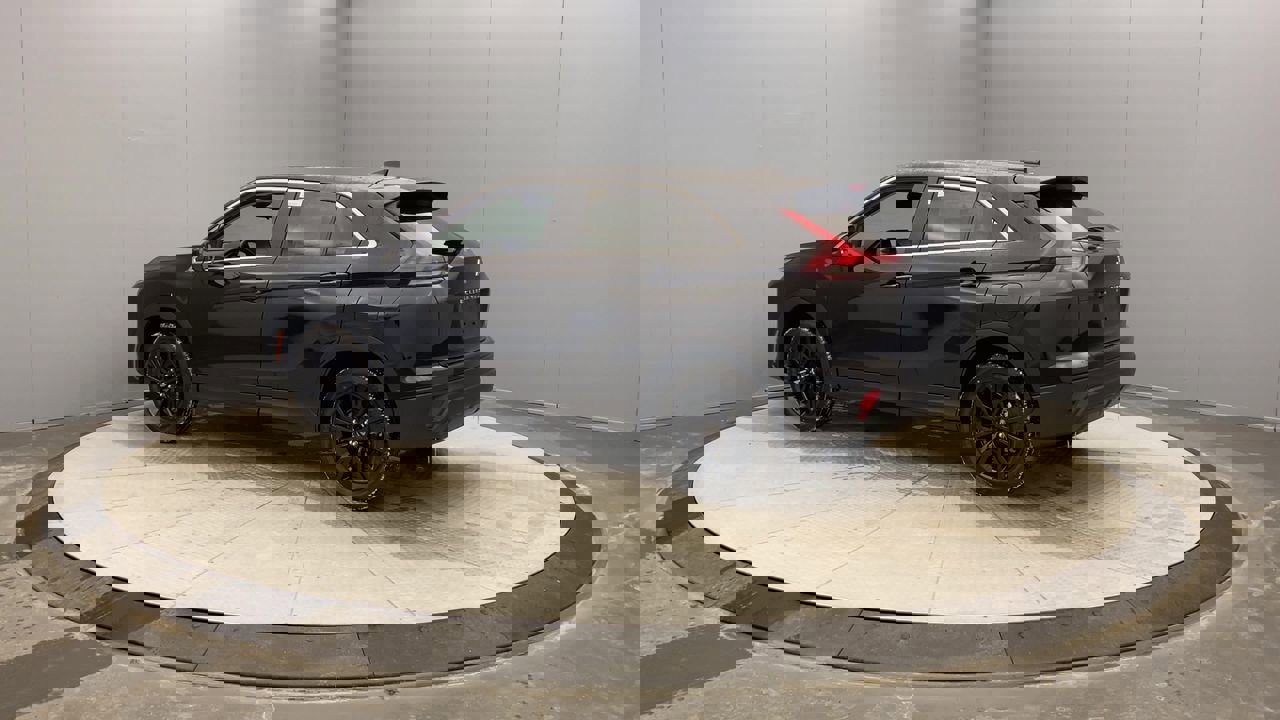 2025 Mitsubishi Eclipse Cross photo 3