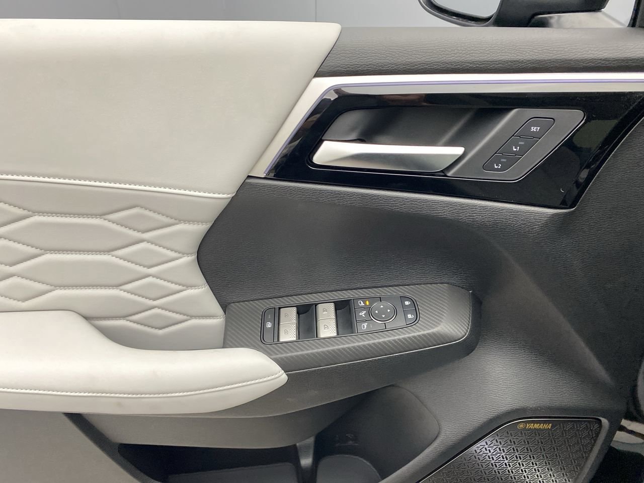 2025 Mitsubishi Outlander SEL Platinum Edition - Photo 11