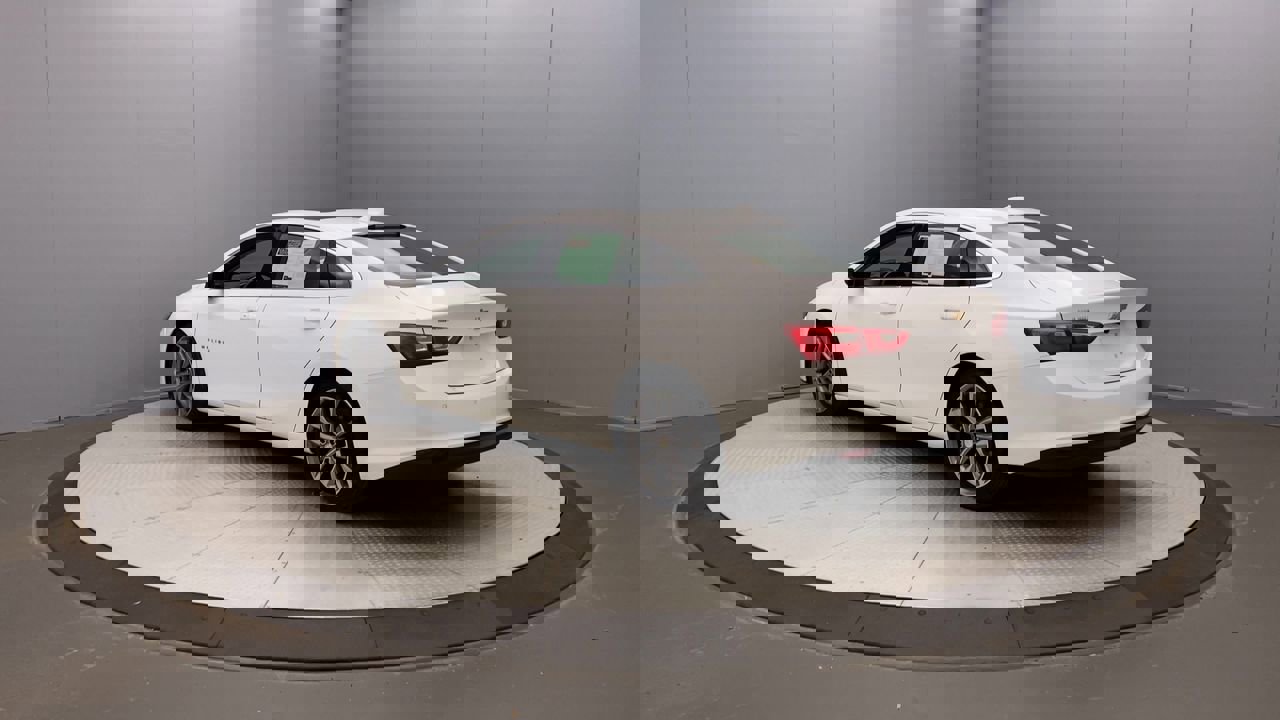 2023 Chevrolet Malibu 1LT photo 3