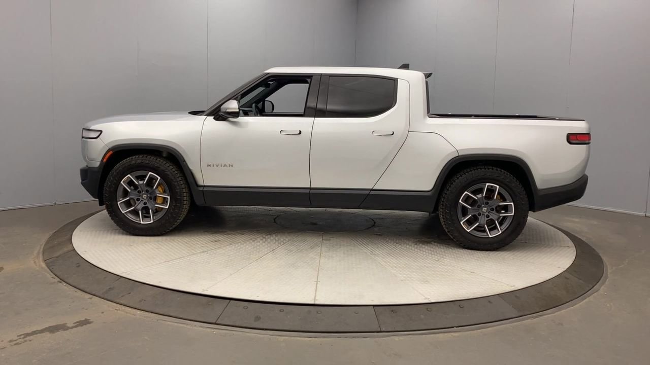 Used 2023 Rivian R1T Adventure with VIN 7FCTGAAAXPN021385 for sale in Rochester, NY